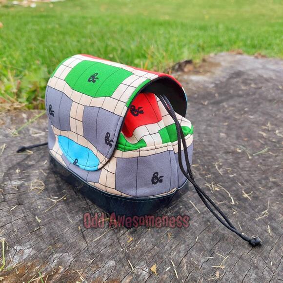 Drawstring Dice Bag with Magnetic Flap DM Dungeon Master Screen Black Vinyl - Picture 6 of 6